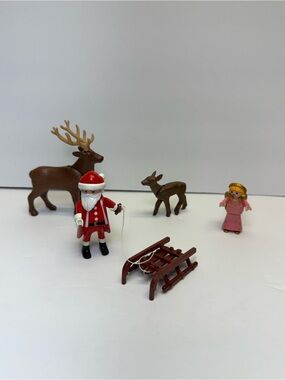 2000 Playmobil Santa Play Set - 6 Pieces